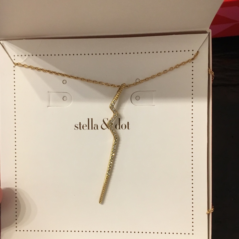 Stella & Dot Gold Necklace